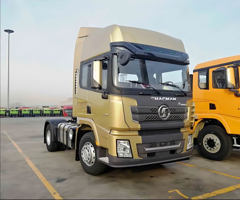 SHACMAN X3000 4×2 Tractor Head 380HP 6Wheels High Roof Cabin